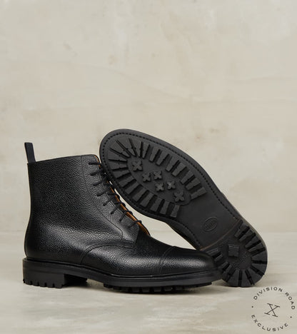 Coniston - 325 - Commando - Black Scotch Grain Calf