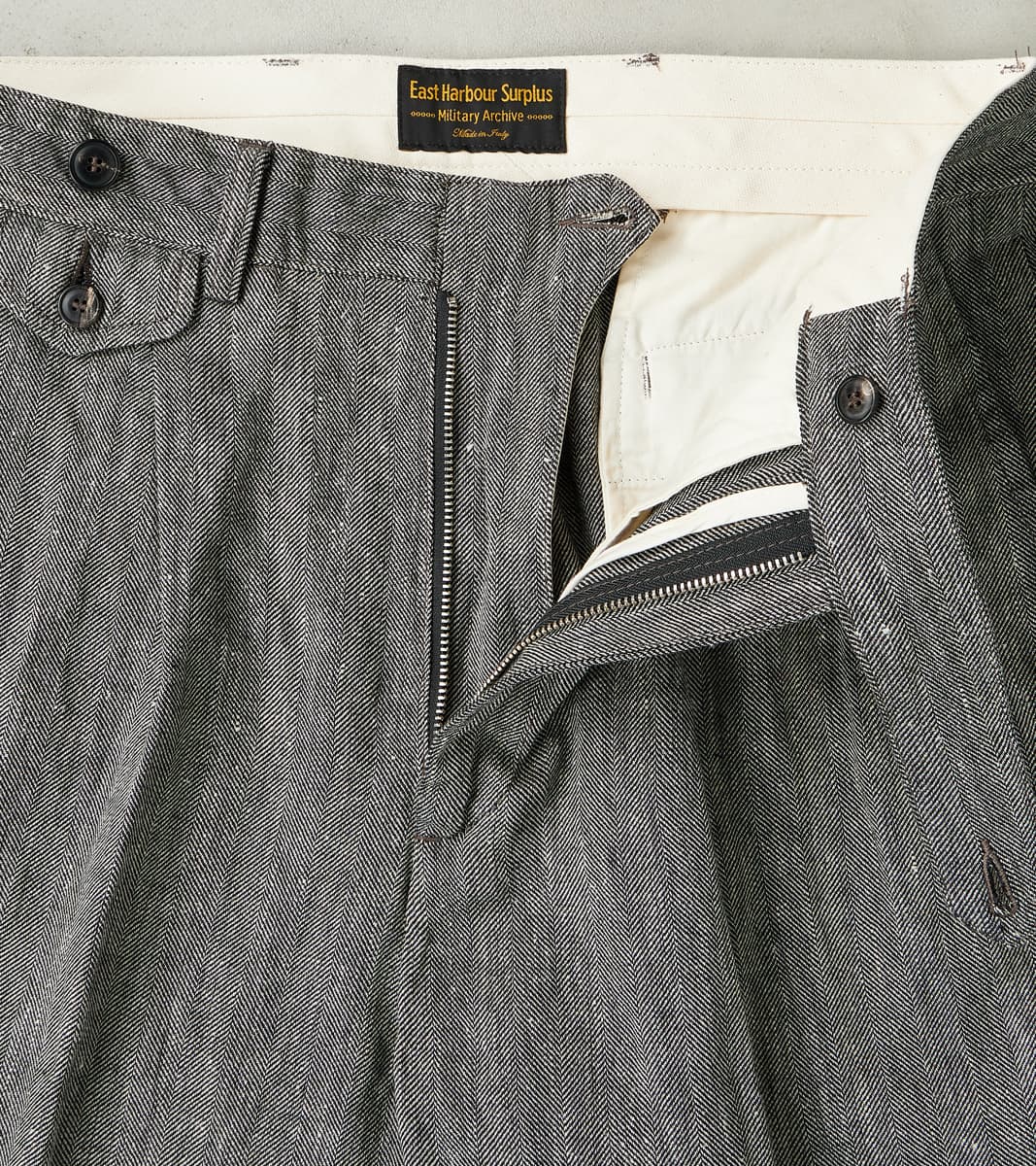 Enfield 055 Trouser - Pleated Tapered - Grey Cotton Linen Herringbone Twill