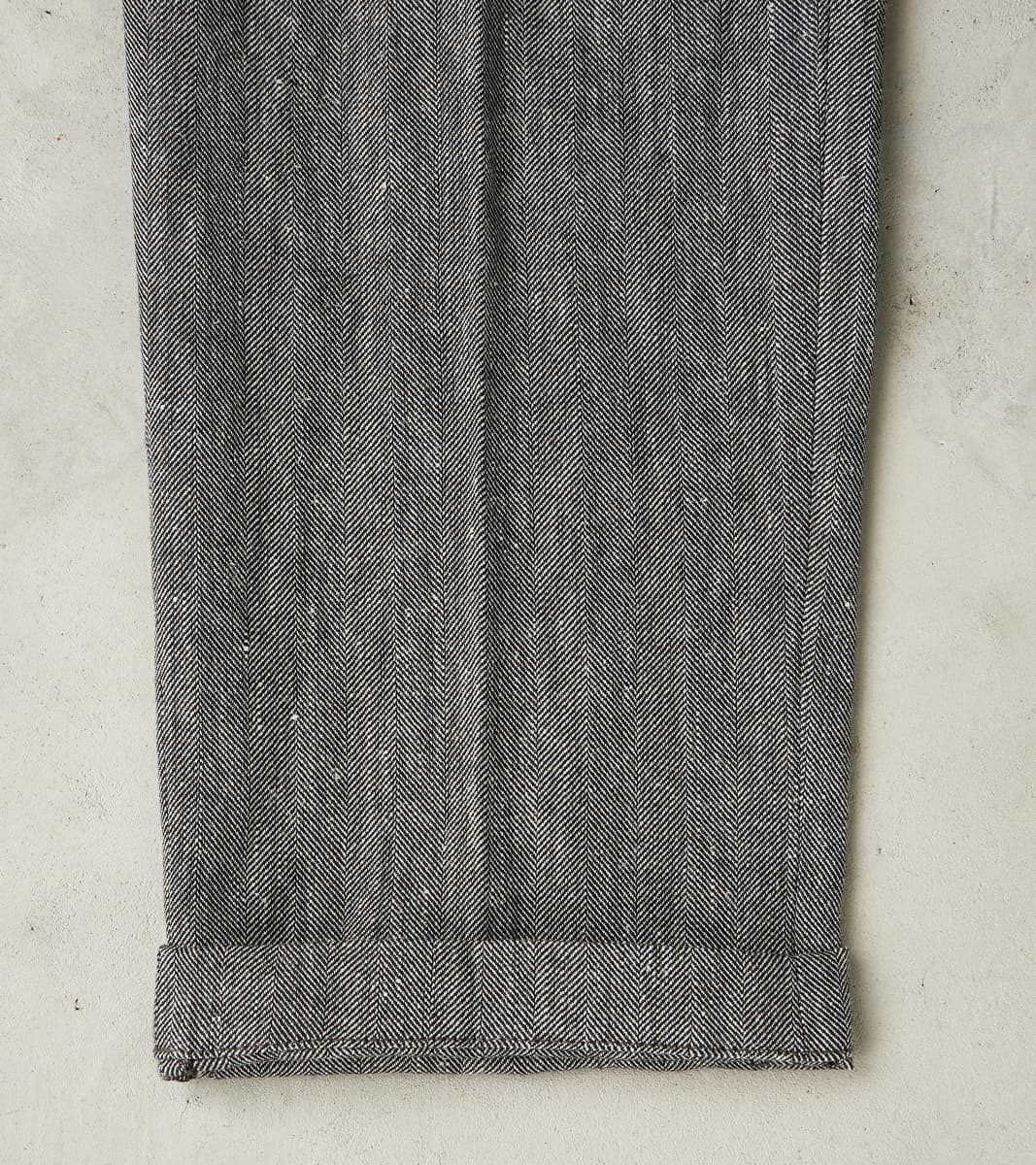Enfield 055 Trouser - Pleated Tapered - Grey Cotton Linen Herringbone Twill