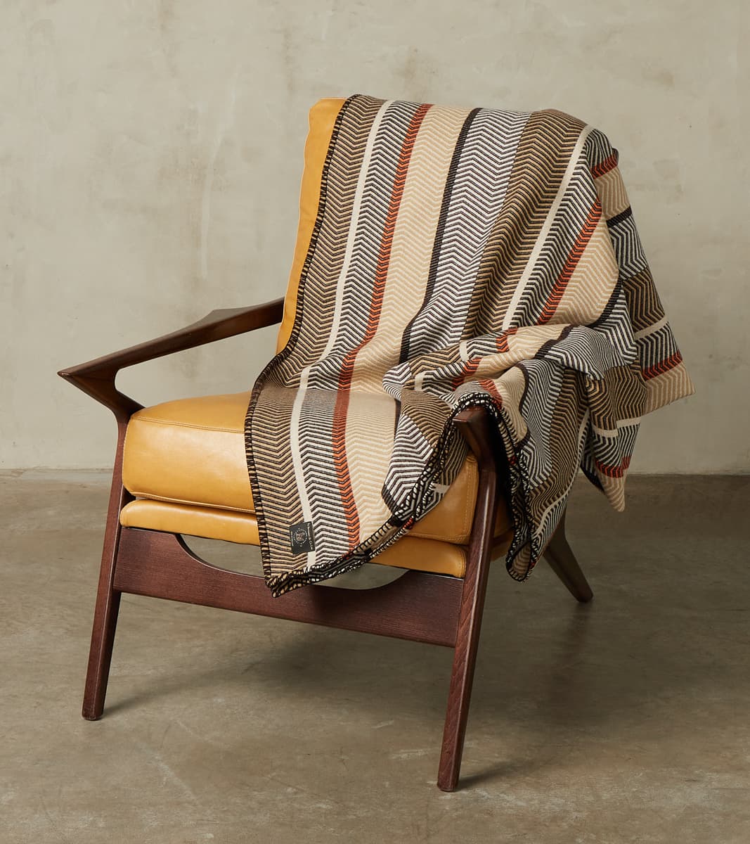 Fox Brothers® x Division Road Journey of Style Jacquard Grand Herringb…