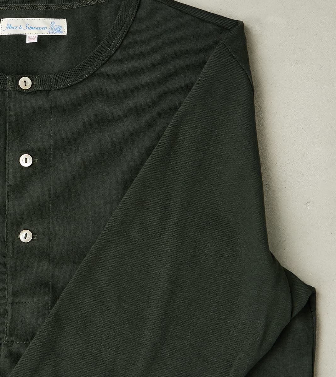 2M06 Good Originals - 6.8oz Vintage Machine 2-Thread Henley - 401 Forest