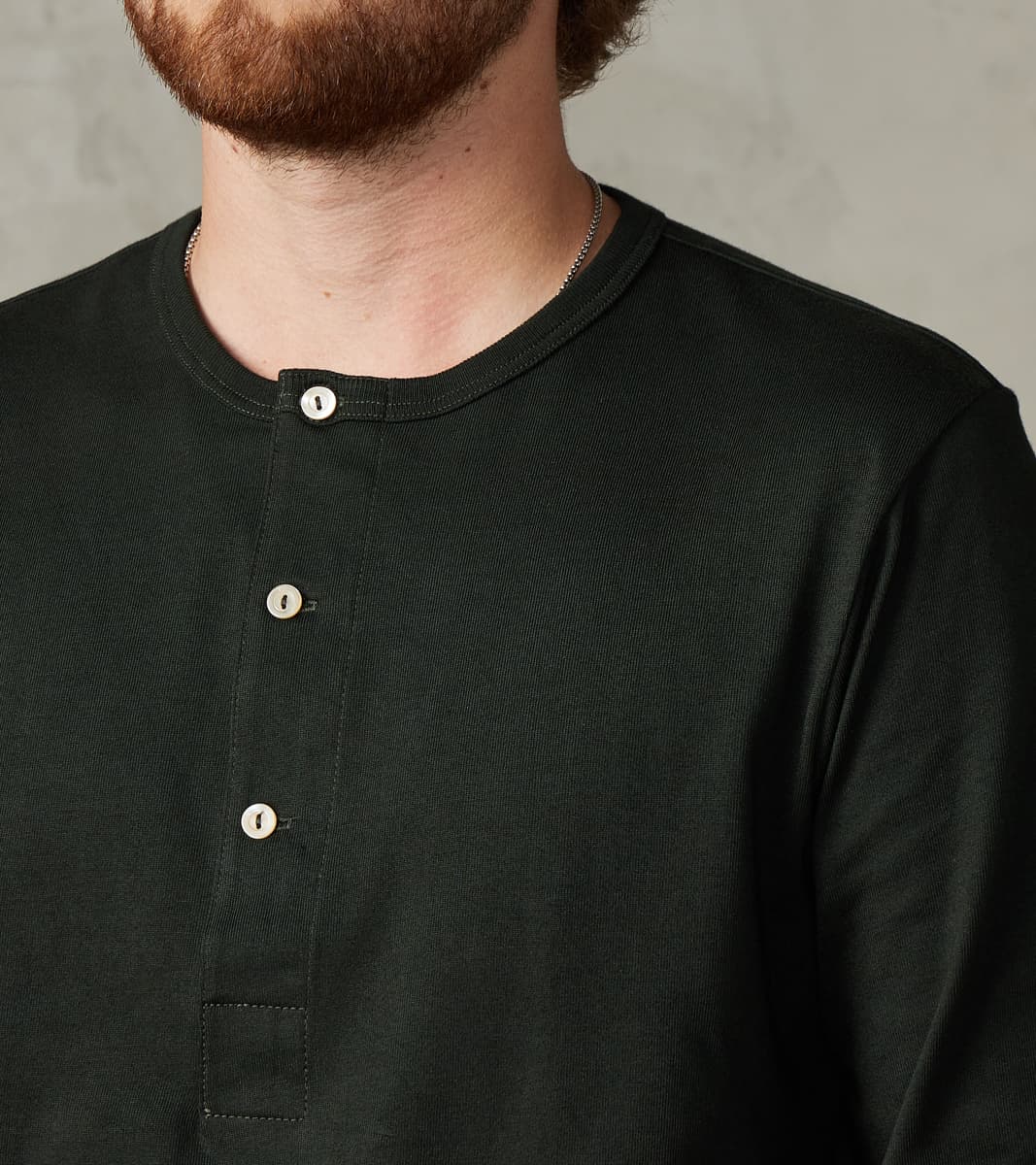 2M06 Good Originals - 6.8oz Vintage Machine 2-Thread Henley - 401 Forest