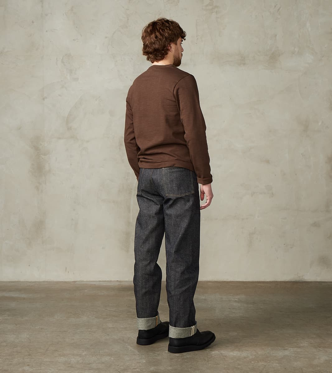 S218 Good Originals - 10.7oz Loopwheeled 2-Thread Heavyweight Longsleeve - 192 Chocolate