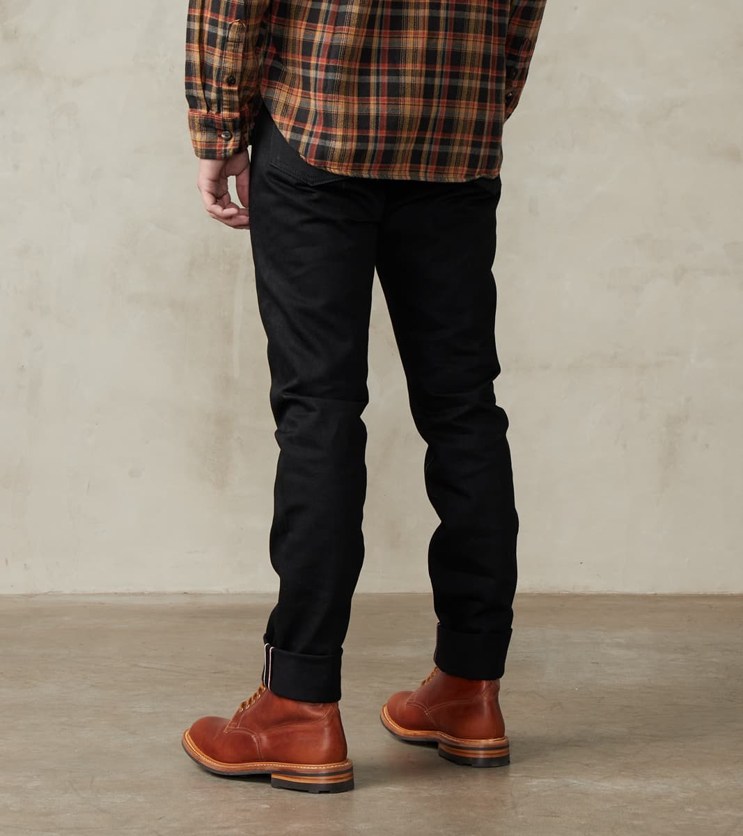 0405-B - High Tapered - 15.7oz Black x Black