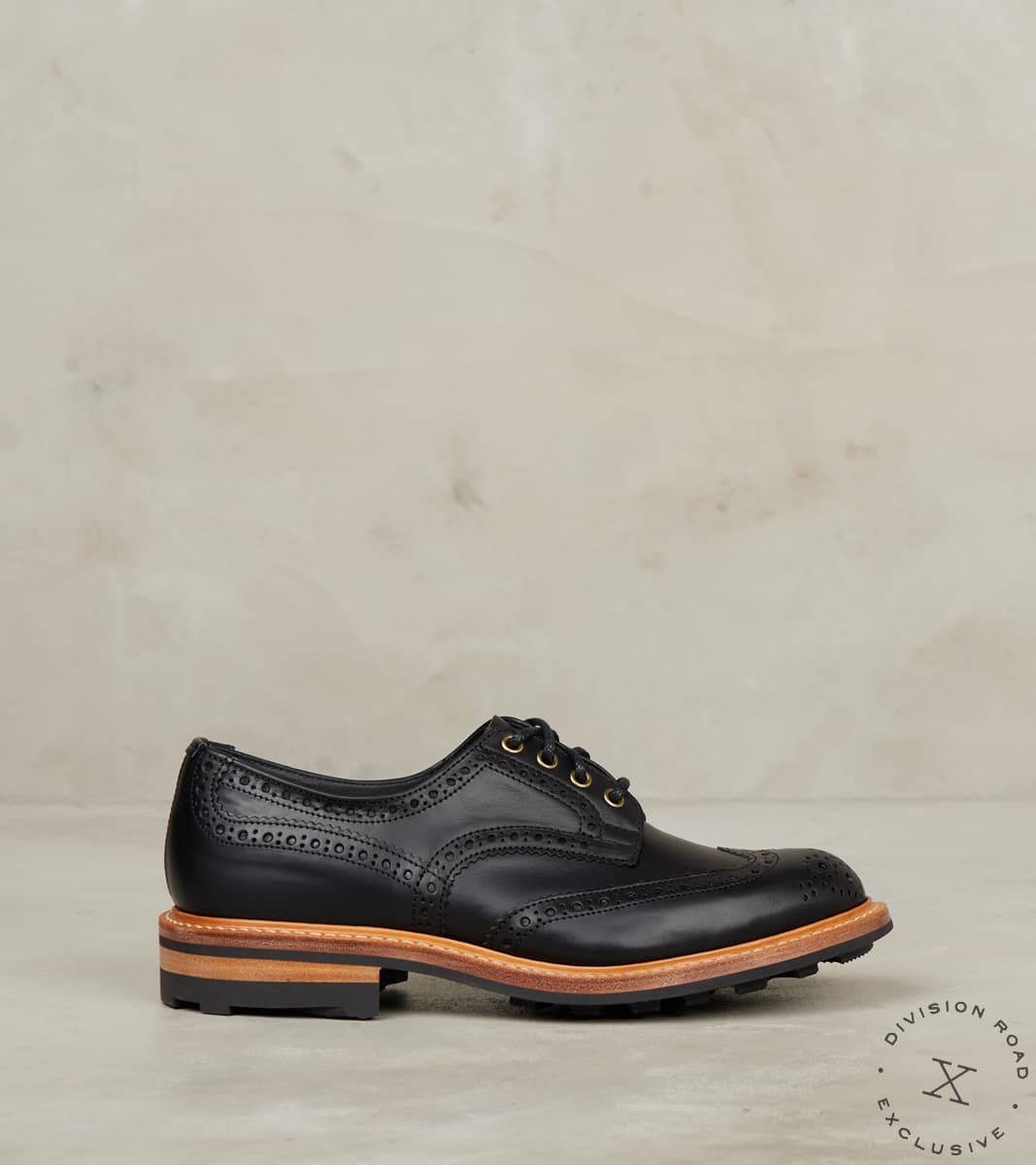 Tricker's x Division Road Bourton Brogue Derby - 4444 - Ridgeway - Horween Black …