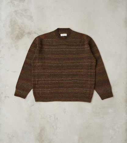 amachi. Gradation Loop of Intent Knit Crewneck - Charcoal Brown